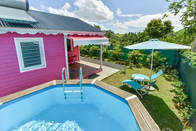 Image de Bungalow Confort, Piscine privée et jardin