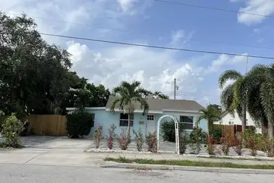Image de Remodeled Casa Mia 8 minute drive to the beach