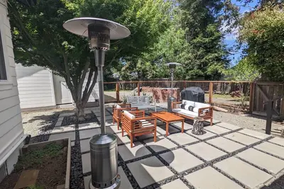 Image de Dreamy Bungalow near downtown with expansive lot