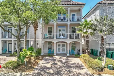 Image de ☛5 Minutes from the Beach★ Pool/ Hot Tub★ Stocked☚