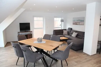 Image de Grachtenhüsje - Dog-friendly upper floor apartment (80sqm) with balcony for 4 persons