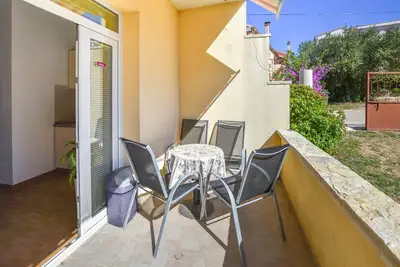 Appartements Flora (83701-A4) - Pakostane