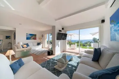 Image de Superbe Villa Magnifique Vue Mer Cannes Californie