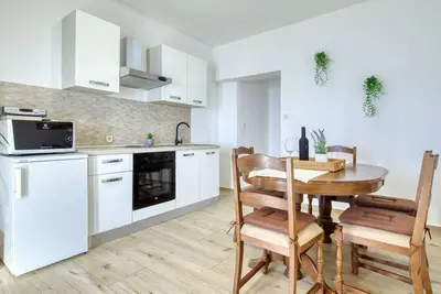 Image de Gazic, no 3 Apartment with sea view, balcony and garden - Gazic, no 3