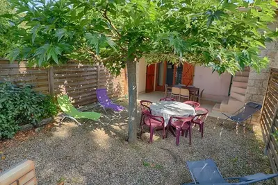 Image de Appartement T3 en Rez de Jardin, 6 Couchages, à 5m des Plages et Commerces