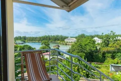 Image de Chez Odet SelfCatering is set on the lake view & 3 mins driving to Catcoco Jetty