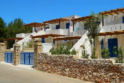 Image de Fresh and bright apartment 350 meters from the sea