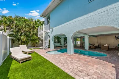 Image de Luxury Home with Private Covered Pool and Putting Green - Ami Oasis