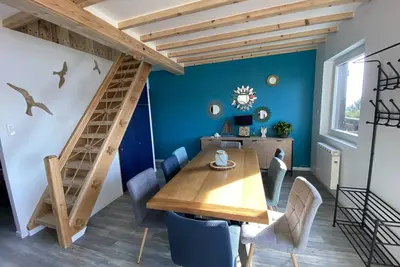 Image de Chalet Charmant au bord du lac de Saint Point