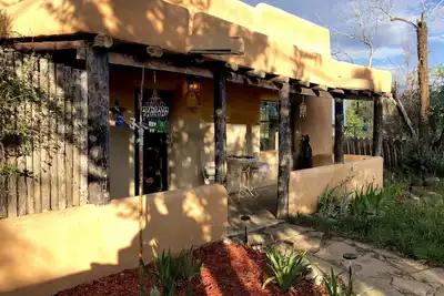 Image de A Quaint 2 bedroom \/ 2 Bath just minutes from the Taos Town Plaza