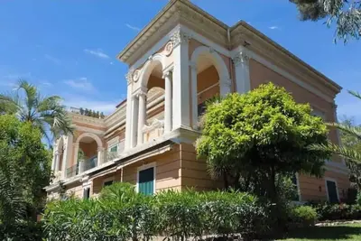 Image de Saint Raphael, Appartement avec terrasse et superbe vue mer, cadre exceptionnel