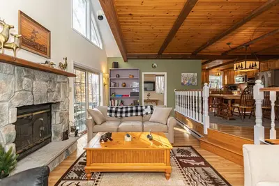 Image de Water Front Lodge Hot Tube Fire pit