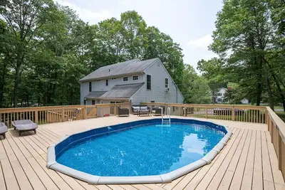 Image de Amazing Home with Private Pool, Game Room & Fire Pit!