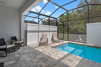 Image de Cerenity's pool home near Disney
