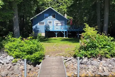 Image de Readfield\/Maranacook Lake cottage with dock and plenty of privacy!