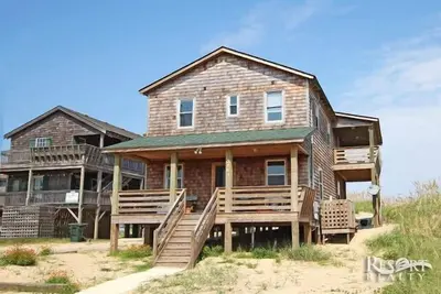 Image de Gillam Cottage | Oceanfront | Nags Head | Sleeps 8