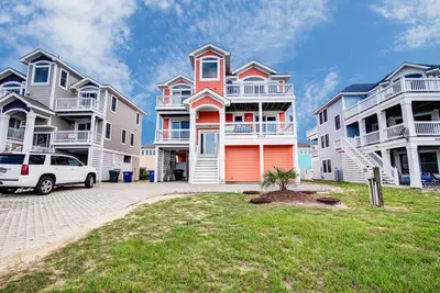 Image de Semi Oceanfront with Pool and Ocean Views!
