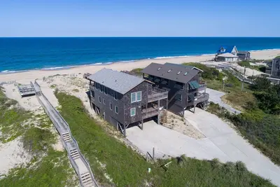 Image de Oceanfront in South Nags Head nestled between Jennette's Pier and Obx Pier in a quiet area