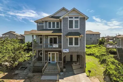 Image de Beautiful Avon property with heated pool and elevator!