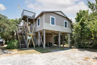Image de This classic Obx beach box is close to Avon attractions