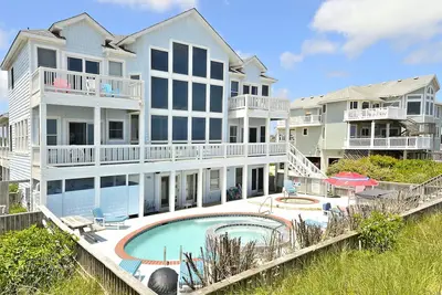 Image de 1211 - Stork Ii, Oceanfront Vacation Fun w/Pool, Kiddie Pool, Hot Tub, Pool Table. . .