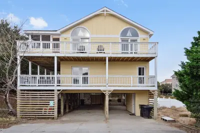 Image de Pet friendly with private pool, community pool and tennis, soundside pier, ocean beach parking