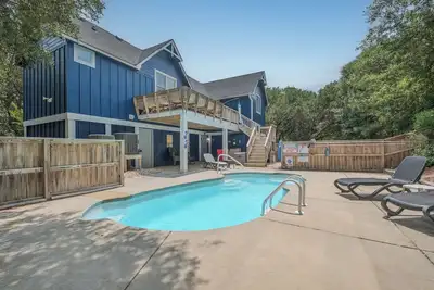 Image de Comfortable tranquil home in the live oaks lovingly maintained with amenities and conveniences