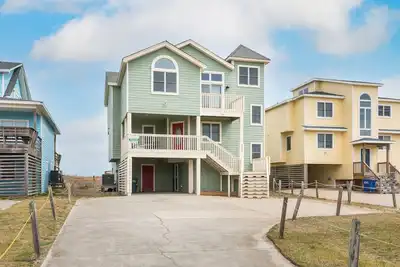 Image de Pier 1 Retreat | Oceanfront | Nags Head | Sleeps 16