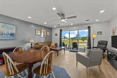 Image de Georgetown Sands condo with Community Pool and Tennis, WiFi, Sun Deck, Outside Shower