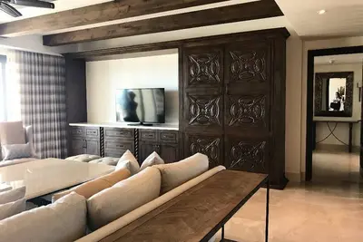 Image de 5 Diamond Luxury Ocean Front Private Resort Penthouse