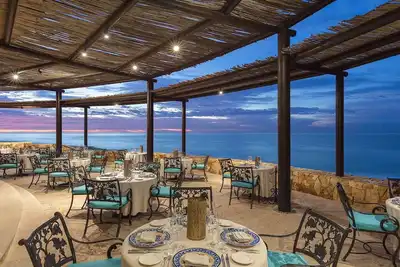 Image de Xmas on the beach! 5 min walk to Cabo City Center, Private Beach, beach front.