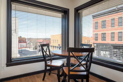 Image de Newly Remodeled Apartment in Downtown South Haven