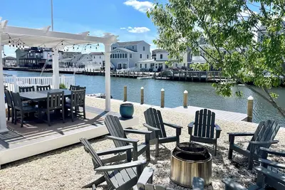Image de New Lagoon-Front Escape with Decks, Kayaks & Fire Pit – Near Lbi
