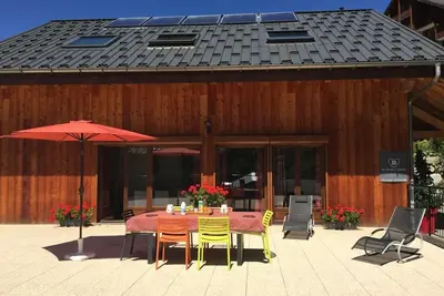 Image de 200m des commerces, 1er étage, terrasse, casier à ski, 82m², Valloire