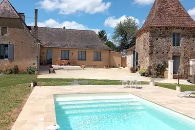 Image de Ancienne ferme périgourdine  rénovée -wifi, 2 salles de bain.