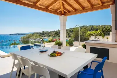 Image de Magnificent Deluxe Villa with Jacuzzi and Steam Room