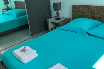Image de agréable t2 avec jardin et Spa privatifs avec vue sur les montagnes de Balagne