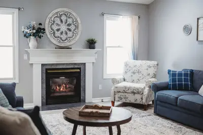 Image de Unwind in Traverse City: Your Private Wooded Sanctuary!