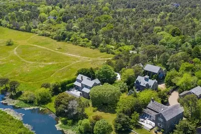 Image de Relaxation on the pond-close to beach and town! Updated Photos! ! ! !