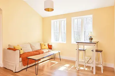 Image de The Farm Loft, on an organic farm - 10 min from beaches!