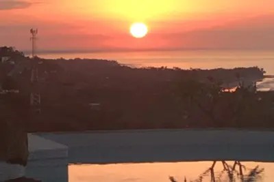 Image de Beautiful casita over looking el tunco and surf breaks
