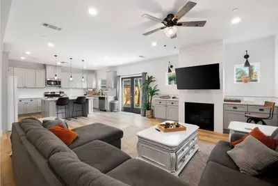 Image de Historic Roseville Luxury 3:3 Long Stay