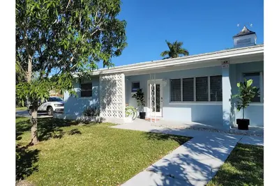 Image de Singer Island 2 bedroom w/ free parking- no stairs (North unit)