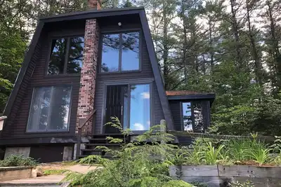 Image de Secluded lakefront cottage with private beach Lakes Region, Denmark Maine