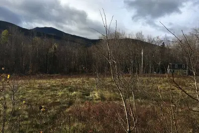 Image de Very close to hiking, biking trails