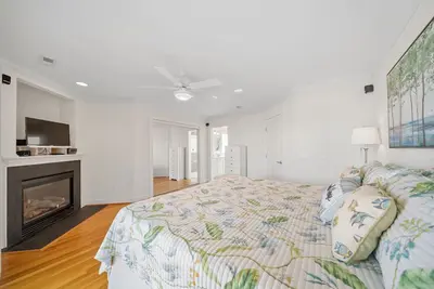 Image de Family and pet friendly 4 bedroom condo 3 minutes from the beach