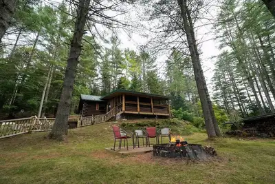 Image de Pinecone Place - A True North Vacation Home