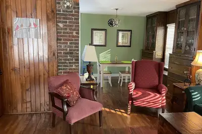 Image de Cottage type private house in quiet neighborhood