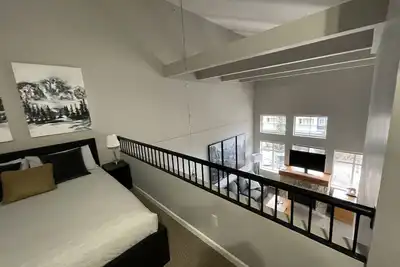 Image de Village Loft Condo - Pool & Hot Tub - 2 Parking Spots!