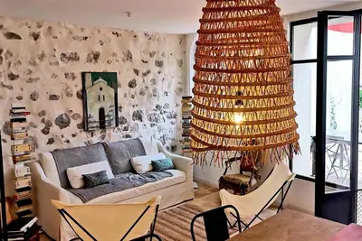 Image de Maison de charme au cœur du village. Cour intérieure au calme